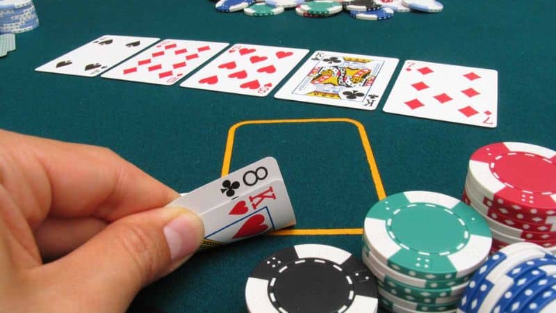 Poker là một trong những trò chơi bài phổ biến nhất trên thế giới